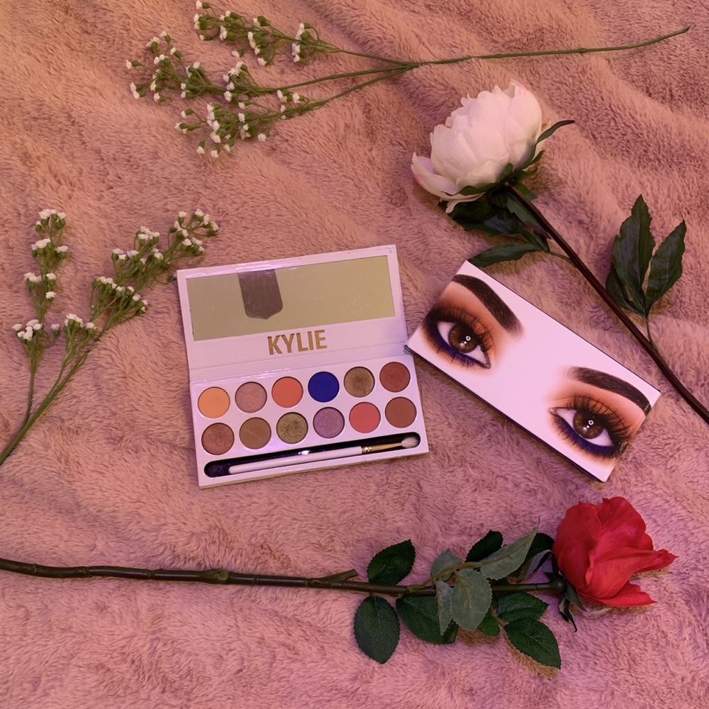 Kylie Cosmetics Royal Peach Palette